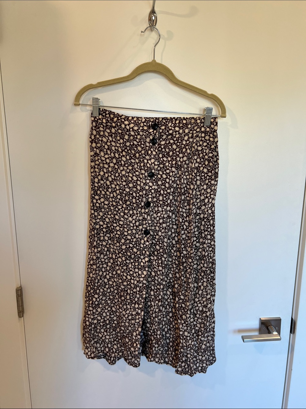 H&M Black and Cream Floral Button-Front Midi Skirt